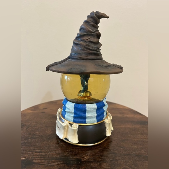 Harry Potter Ravenclaw Hogwarts Sorting Hat Water Globe San Francisco Music Box - Picture 5 of 9